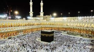হজের খরচ কমিয়ে প্যাকেজ ঘোষণা