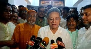 নির্বাহী আদেশে নয় আইনী প্রক্রিয়ার সমাপ্তি ঘটিয়েই দেশে ফিরবে তারেক রহমান:আমীর খসরু