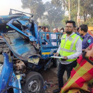 টাঙ্গাইলের মধুপুরে বাস ও পিকআপের সংঘর্ষে চারজন নিহত