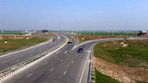 প্রাইভেটকারে বাসের ধাক্কা, নিহত ৫