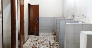 হাসপাতালে অপরিচ্ছন্ন টয়লেট স্বাস্থ্যঝুঁকি কমাতে পদক্ষেপ নিন