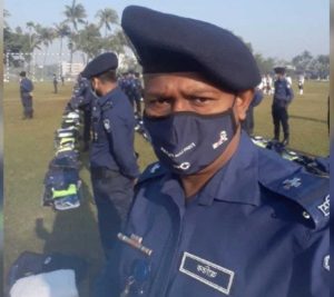 চলন্ত বাসে ডাকাতি-শ্লীলতাহানি :দায়িত্বে অবহেলায় মির্জাপুর থানার এএসআই সাময়িক বরখাস্ত