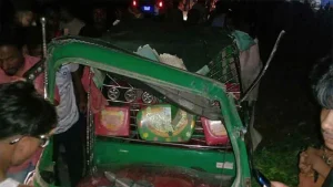 ট্রাক-অটোরিকশার মুখোমুখি সংঘর্ষ, নিহত ২