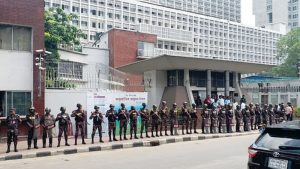 সচিবালয়ে সোয়াট-বিজিবি মোতায়েন