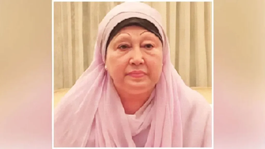 আপাতত লন্ডন যাচ্ছেন না খালেদা জিয়া, আসছে না এয়ার অ্যাম্বুলেন্স